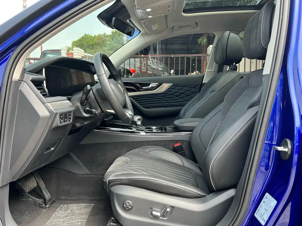 HONGQI HS5 2022