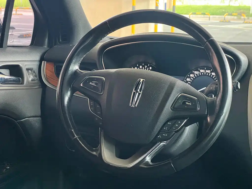 LINCOLN MKC 2016