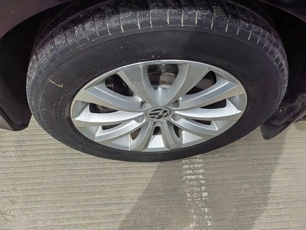 VOLKSWAGEN MAGOTAN 2016