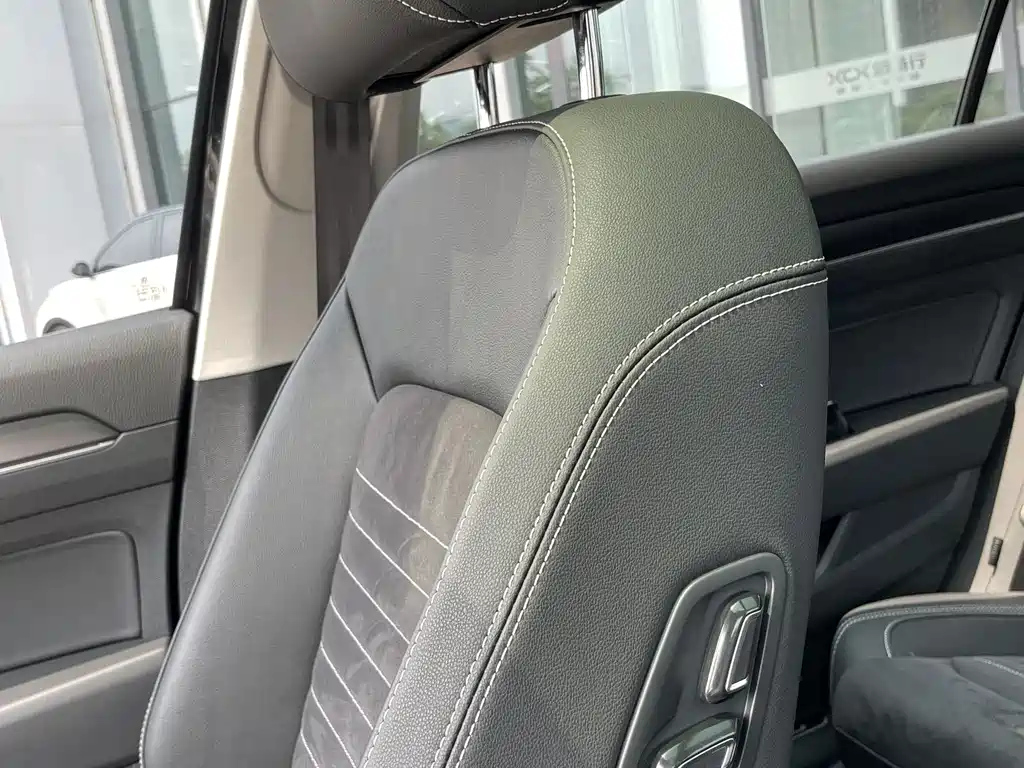 VOLKSWAGEN MAGOTAN 2021