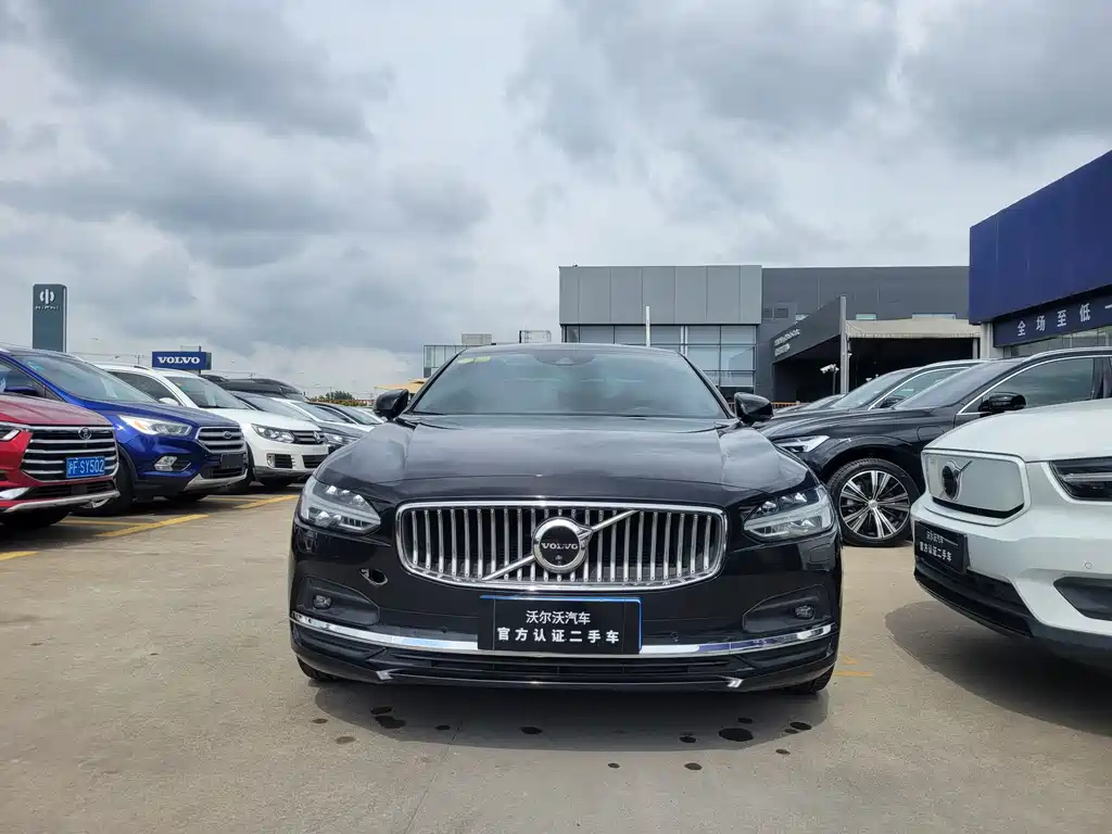 VOLVO S90 2021