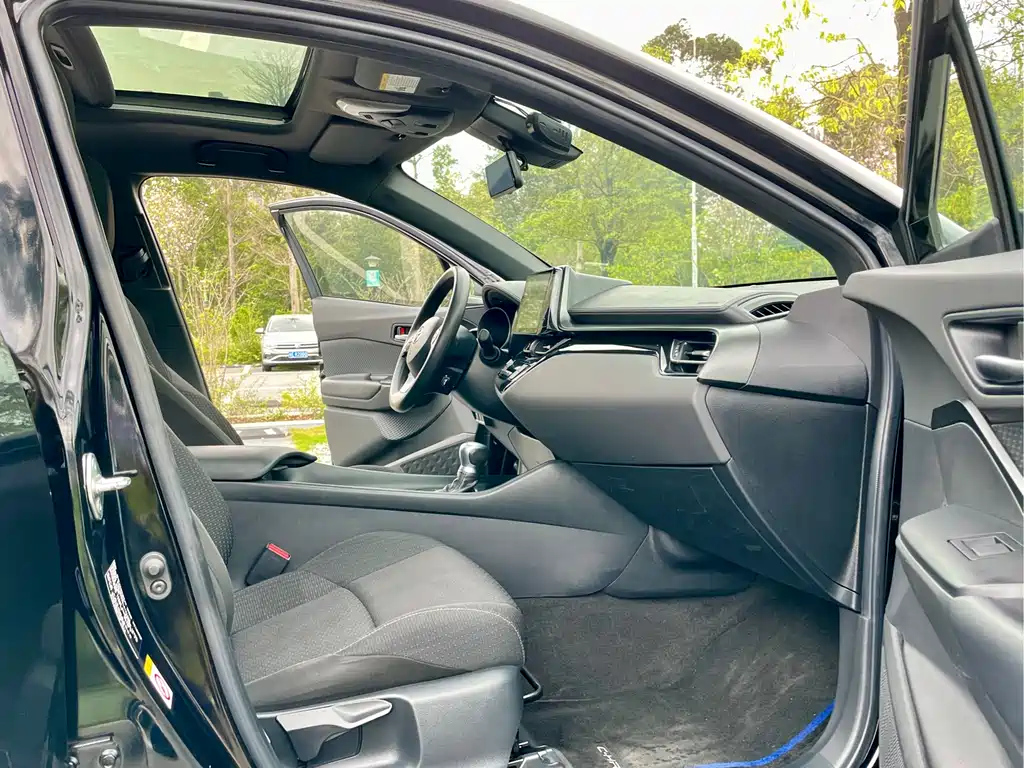 TOYOTA C-HR 2020