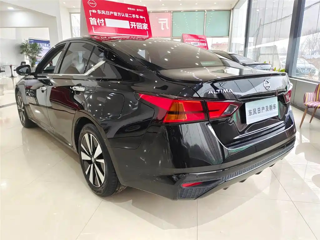 NISSAN TEANA 2021