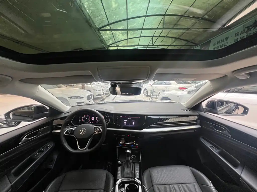 VOLKSWAGEN PASSAT 2022