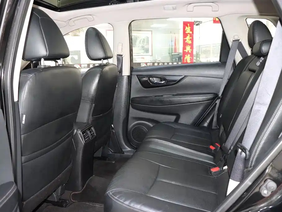 NISSAN X-TRAIL 2019