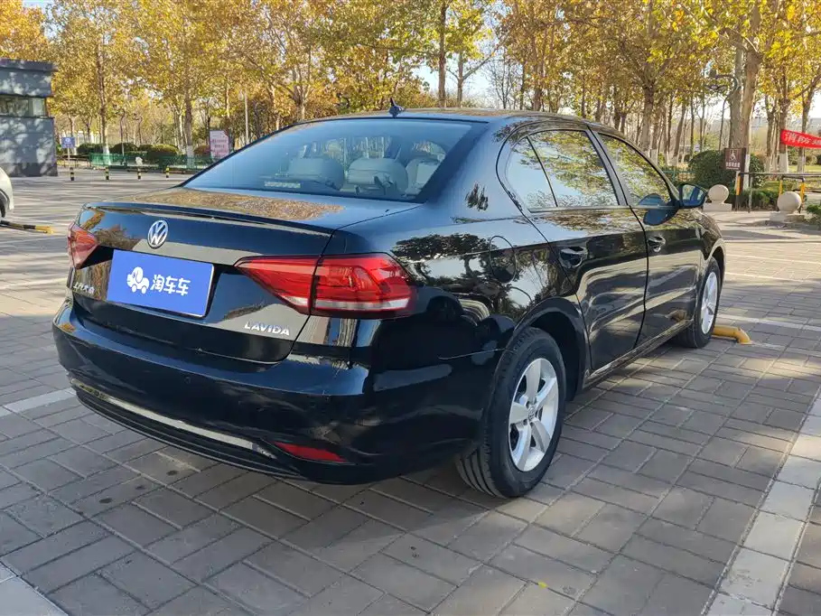 VOLKSWAGEN LAVIDA 2022