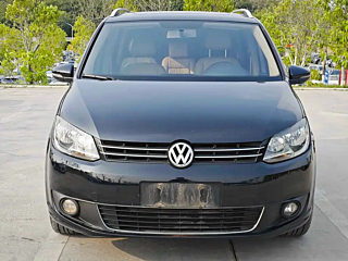 VOLKSWAGEN TOURAN 2011