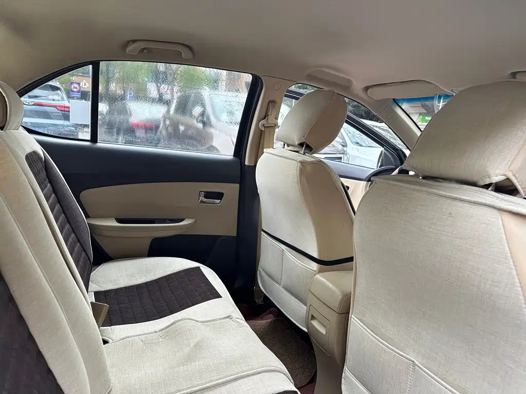 CHERY E3 2015