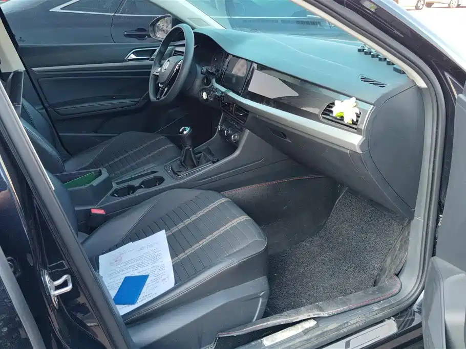 VOLKSWAGEN LAVIDA 2019