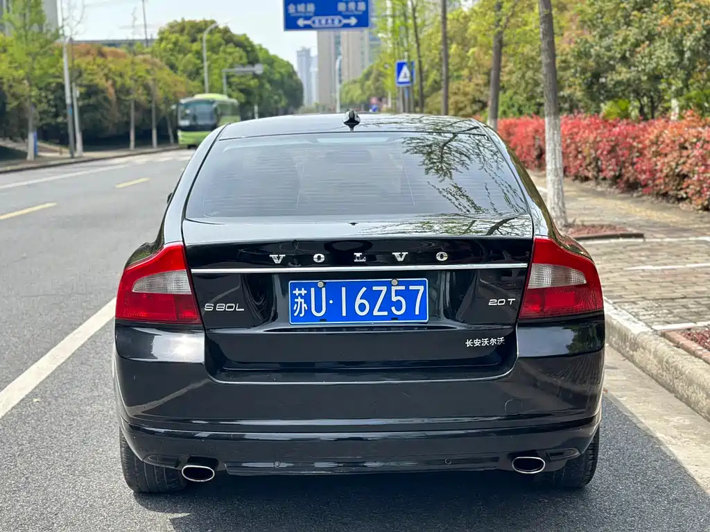 VOLVO S80L 2012