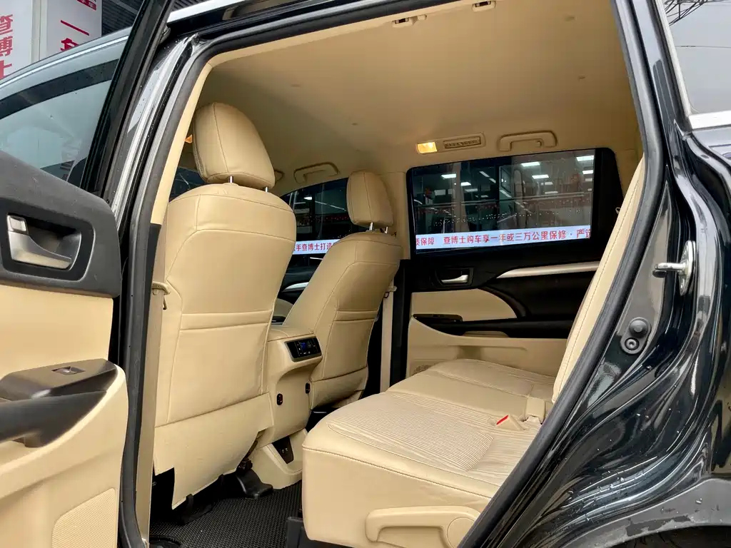TOYOTA HIGHLANDER 2019