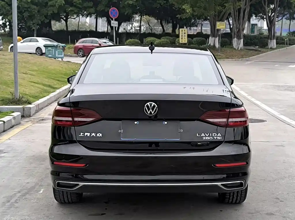 VOLKSWAGEN LAVIDA 2021