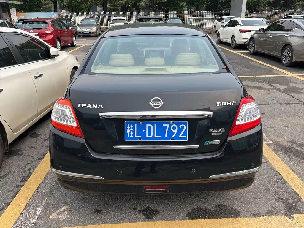 NISSAN TEANA 2012