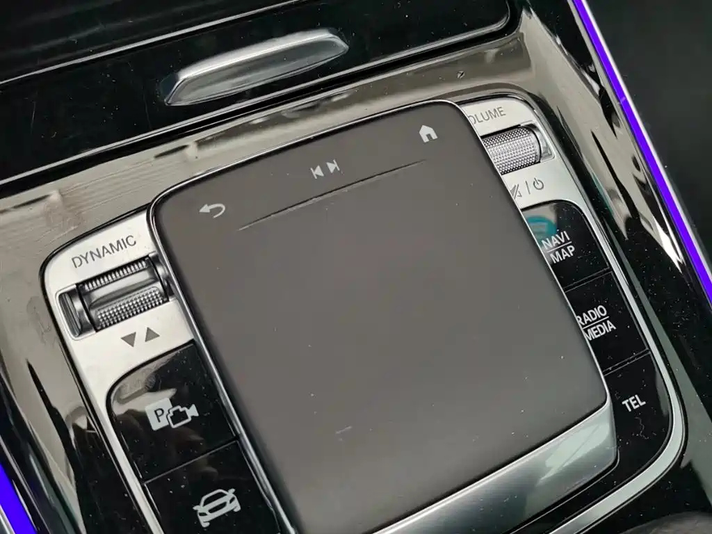 MERCEDES BENZ GLB 2020