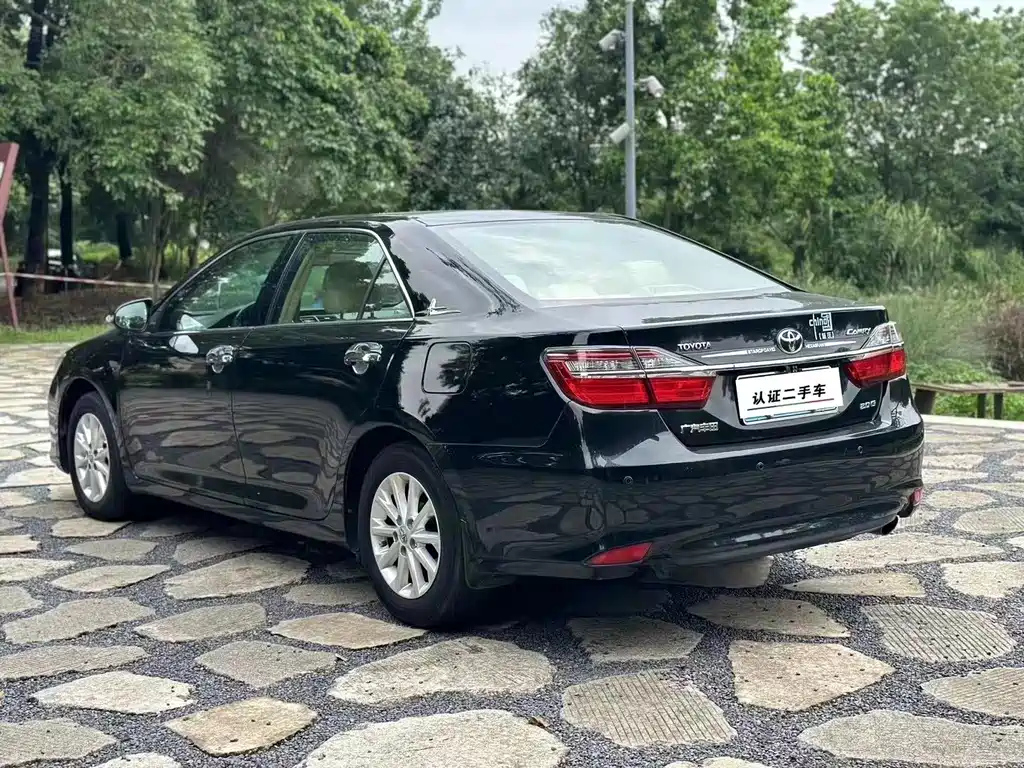 TOYOTA CAMRY 2017