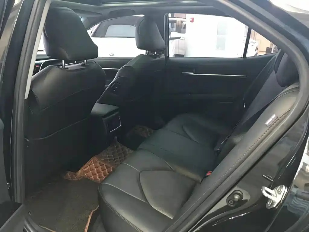 TOYOTA CAMRY 2021