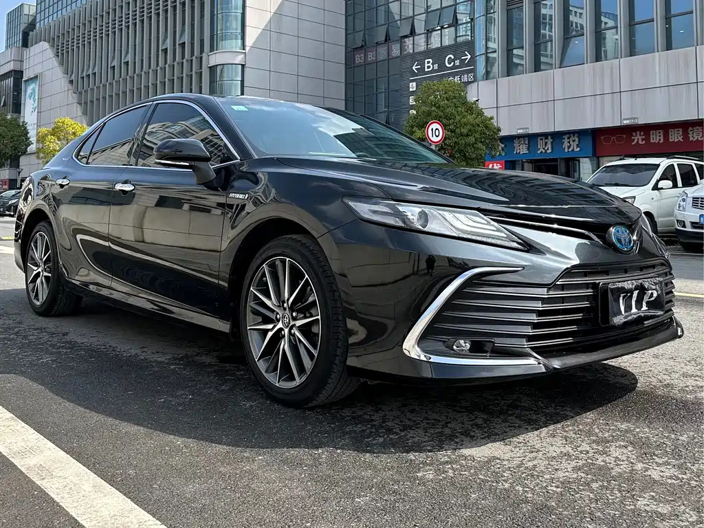TOYOTA CAMRY 2021