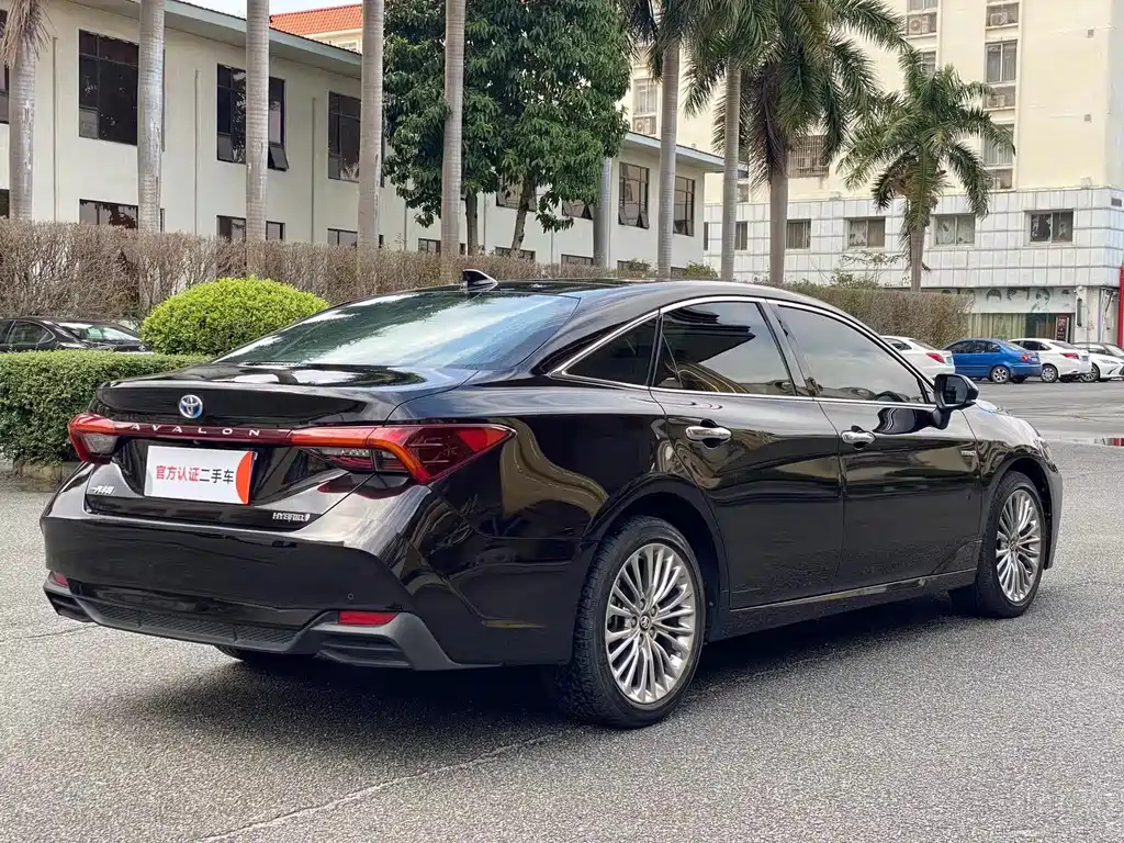 TOYOTA AVALON 2019