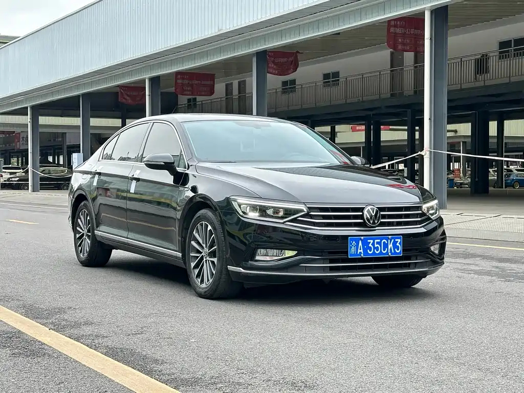 VOLKSWAGEN MAGOTAN 2021