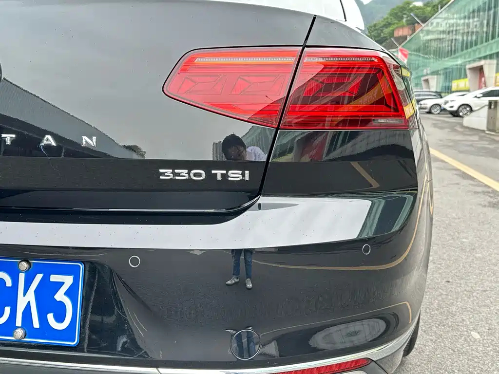 VOLKSWAGEN MAGOTAN 2021