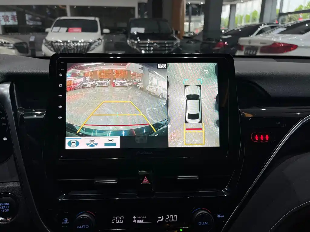 TOYOTA CAMRY 2021