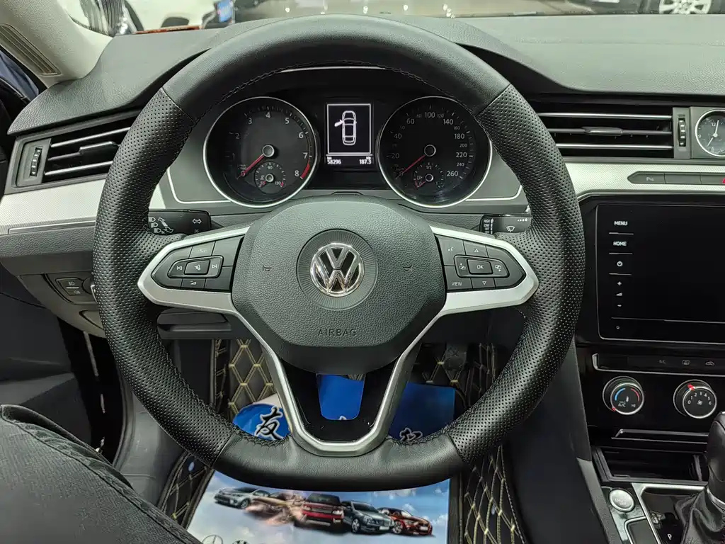 VOLKSWAGEN MAGOTAN 2020