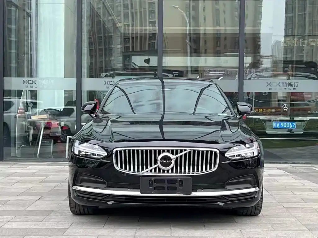 VOLVO S90 2021
