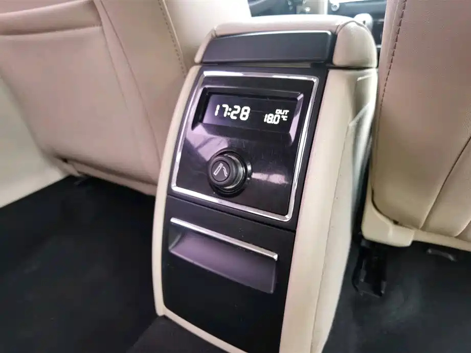 SKODA SUPERB 2013
