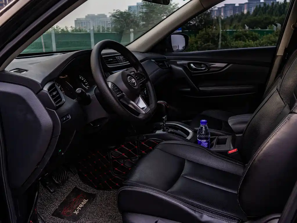 NISSAN X-TRAIL 2018