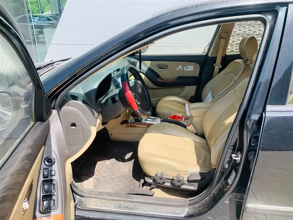 HYUNDAI CELESTA 2009