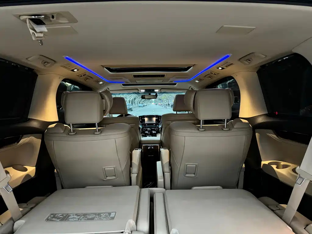 TOYOTA ALPHARD 2018