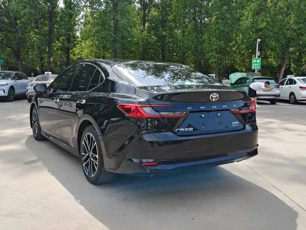 TOYOTA CAMRY 2024