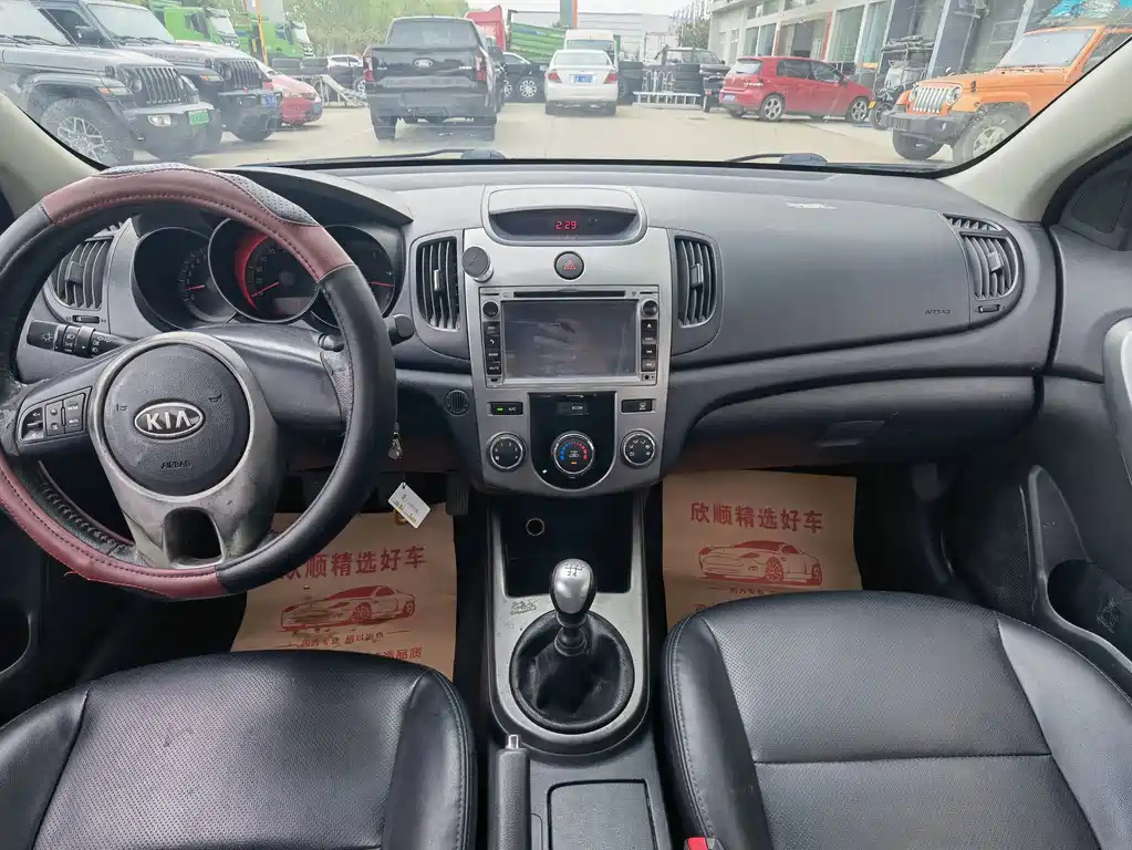 KIA FORTE 2011