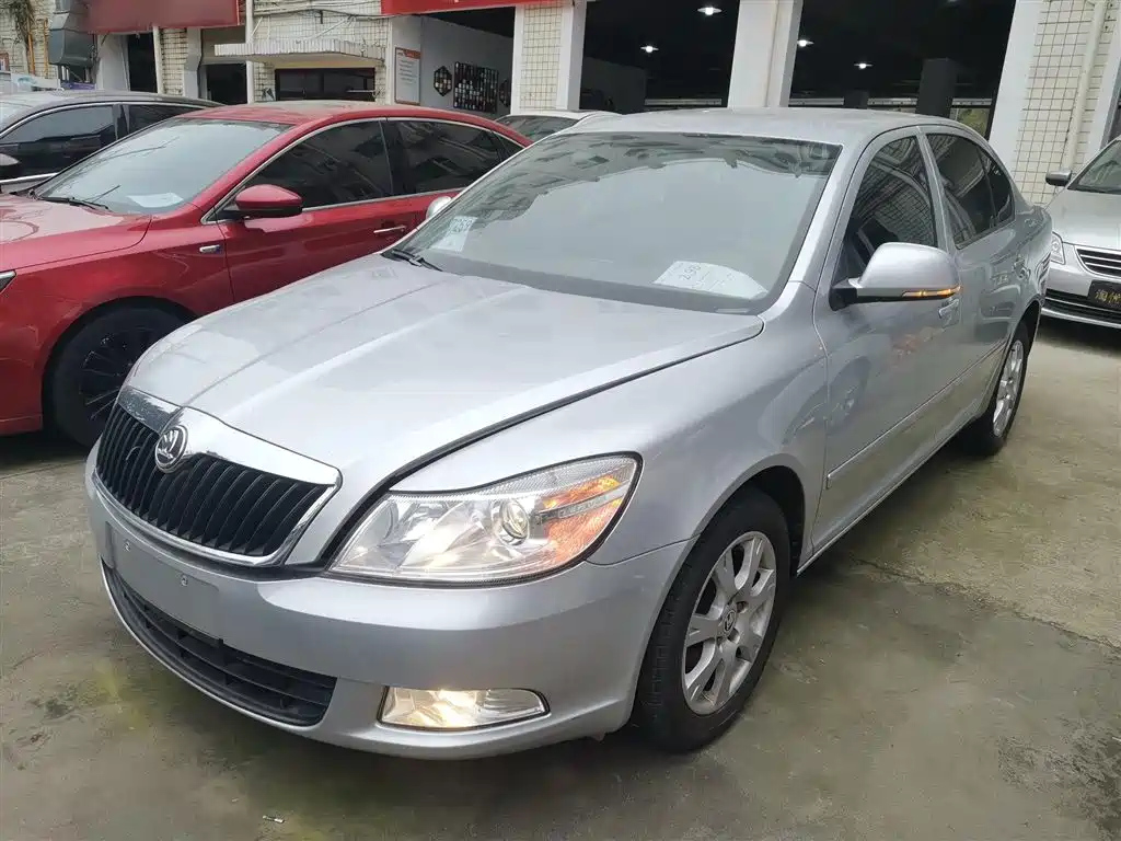 SKODA OCTAVIA 2014