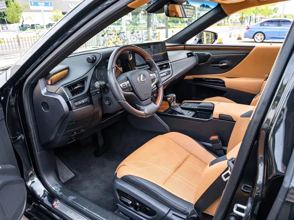 LEXUS ES 2022