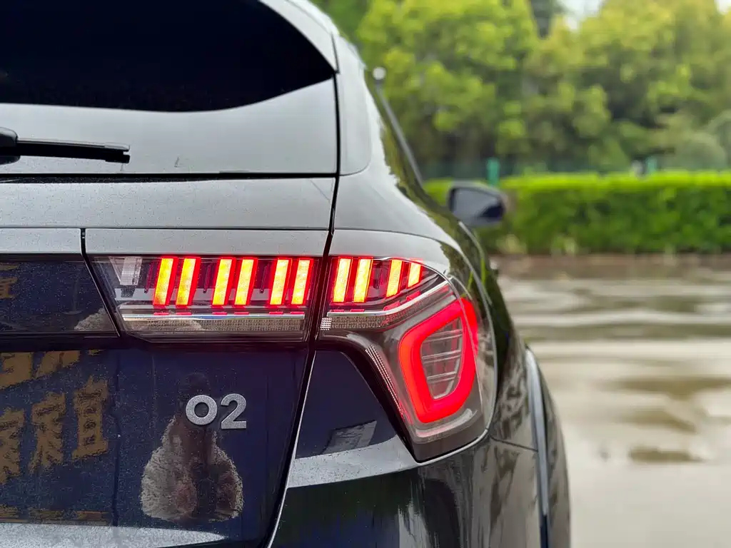 LYNK&CO 02 HATCHBACK 2021