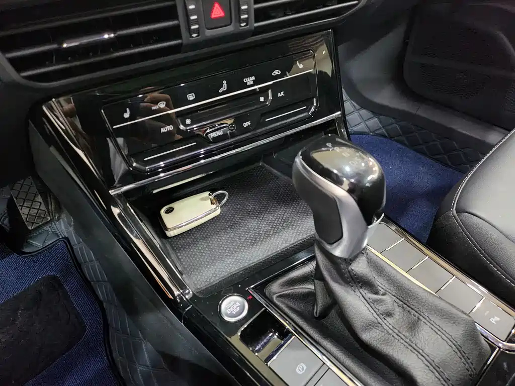 VOLKSWAGEN PASSAT 2023