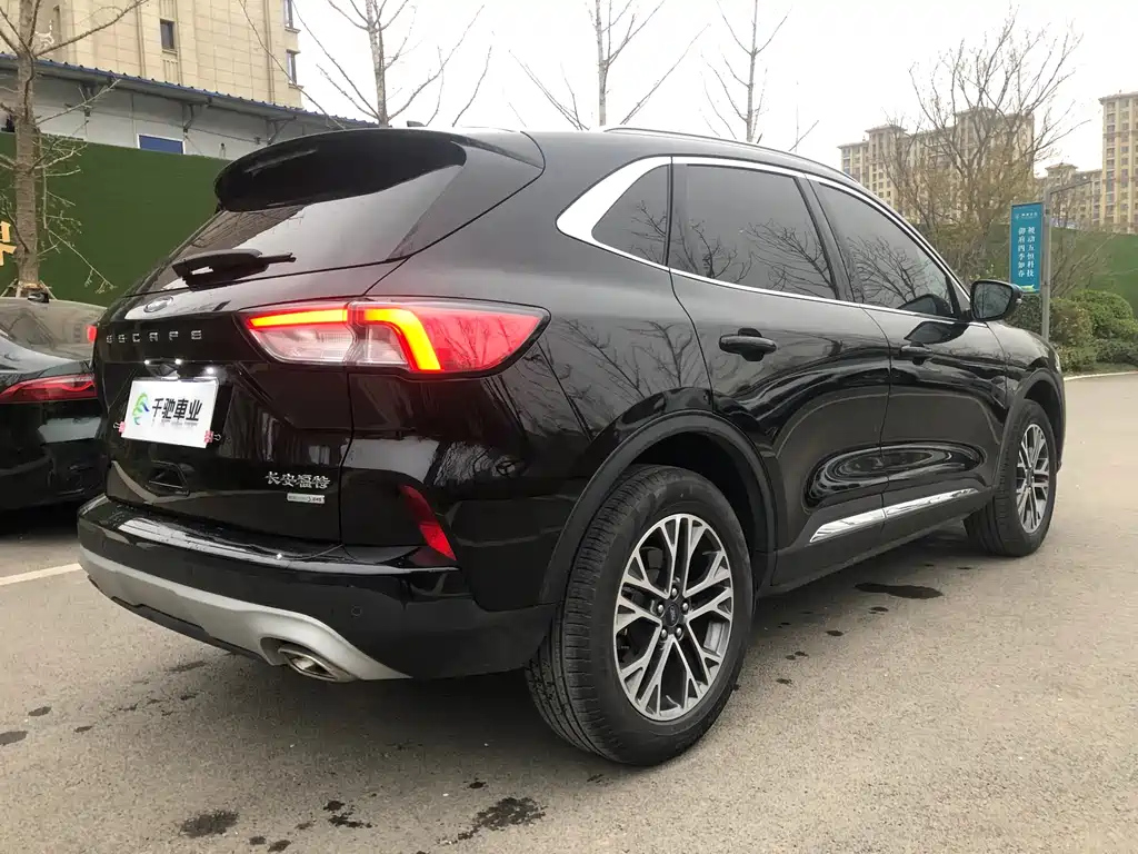 FORD ESCAPE 2021