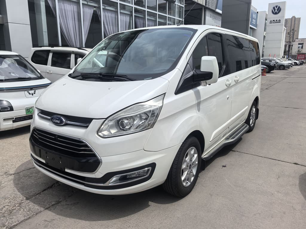 FORD TOUREO 2017