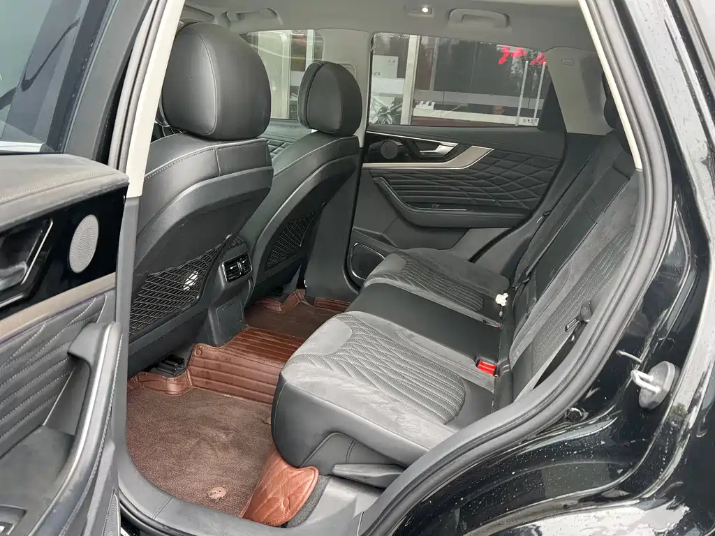 HONGQI HS5 2022