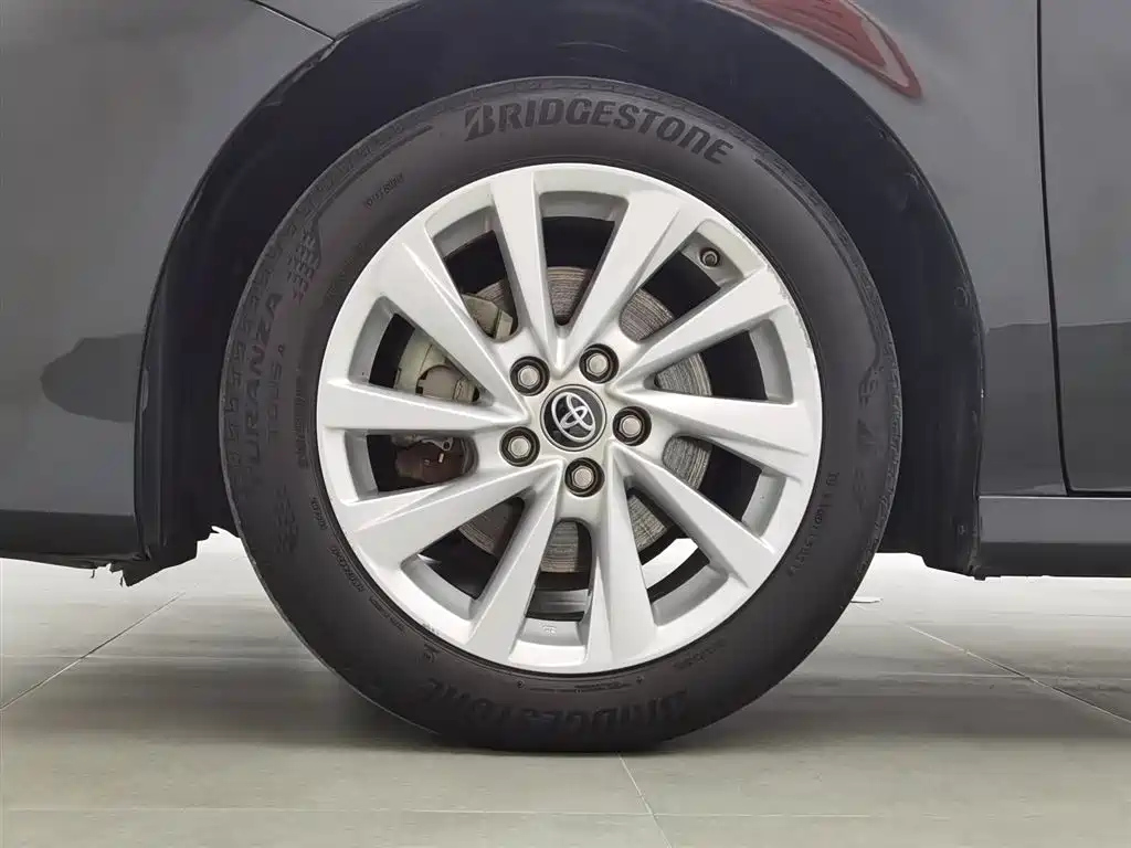 TOYOTA CAMRY 2022