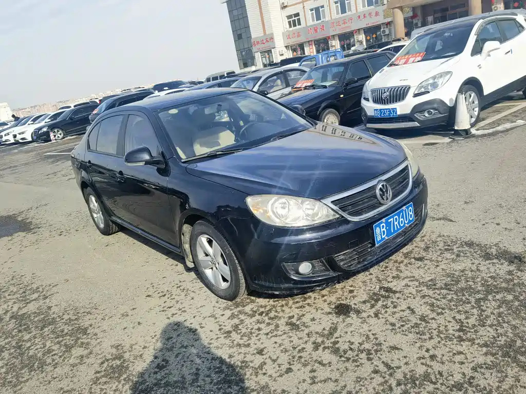 VOLKSWAGEN LAVIDA 2013