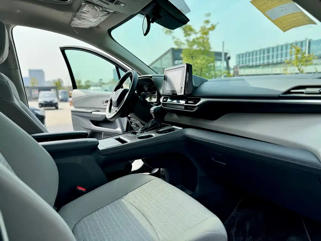 TOYOTA SIENNA SIENNA 2024