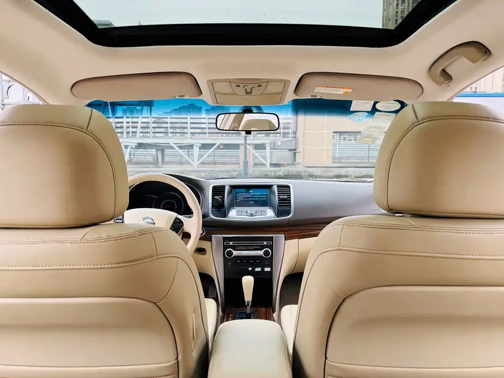 NISSAN TEANA 2012