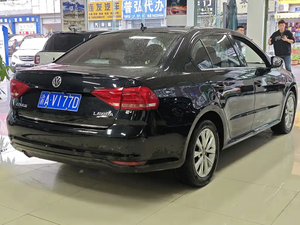 VOLKSWAGEN LAVIDA 2018