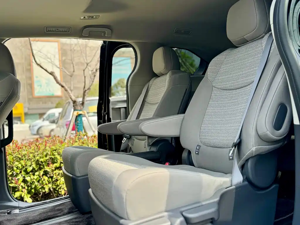 TOYOTA SIENNA SIENNA 2024