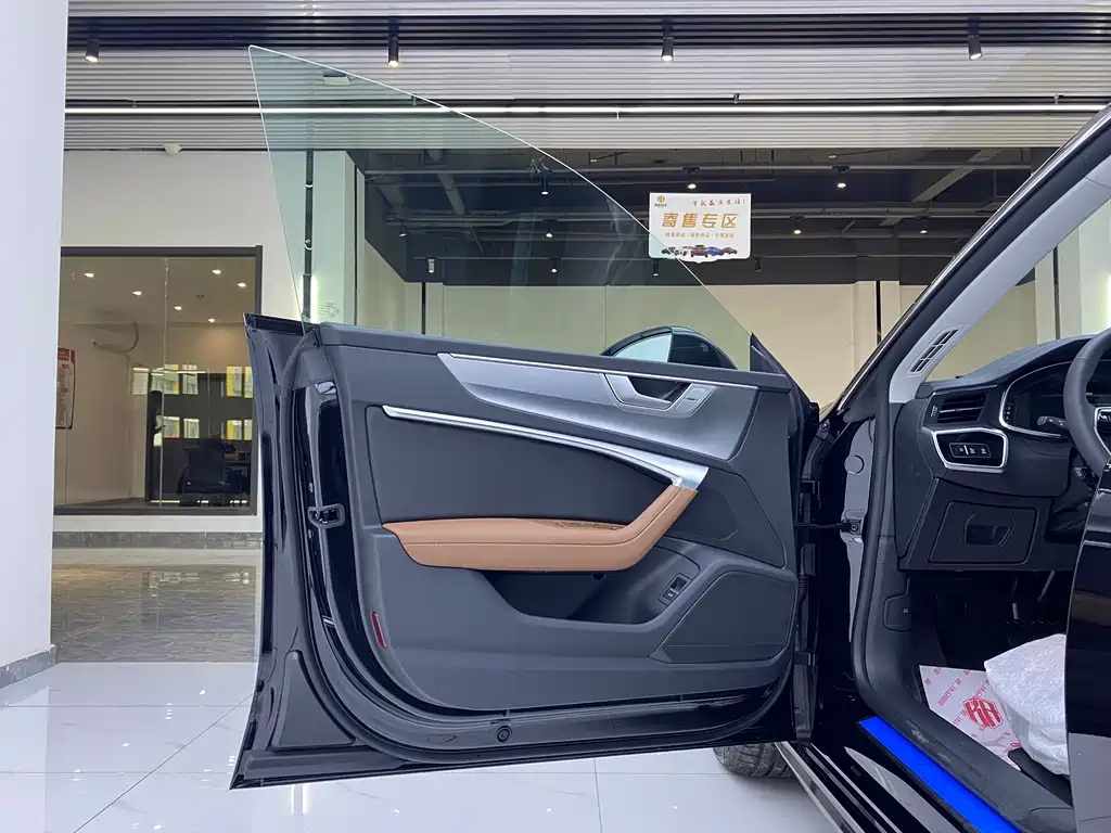 AUDI A7L 2024