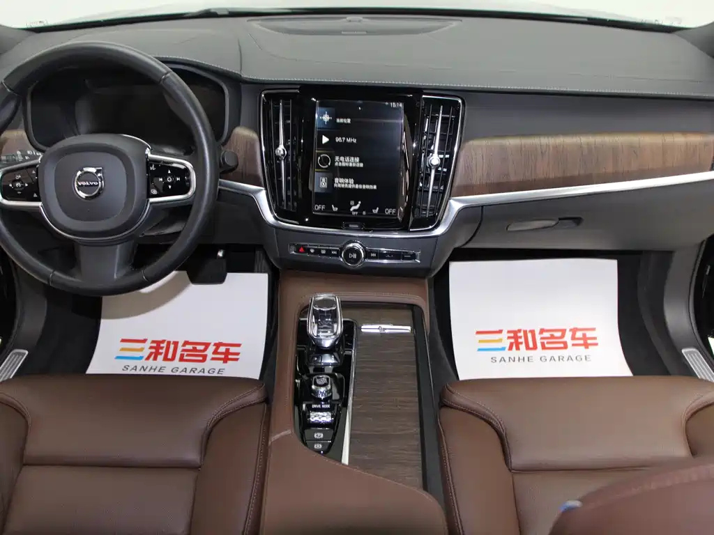 VOLVO S90 2021