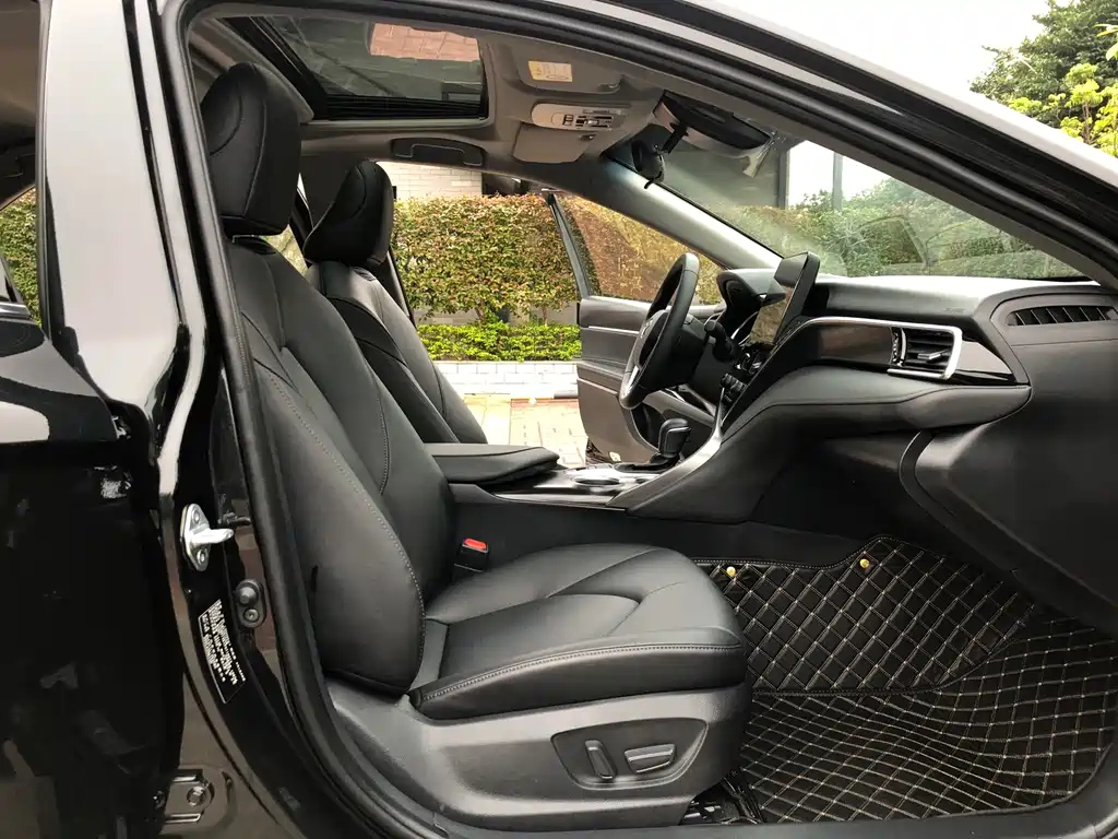 TOYOTA CAMRY 2023