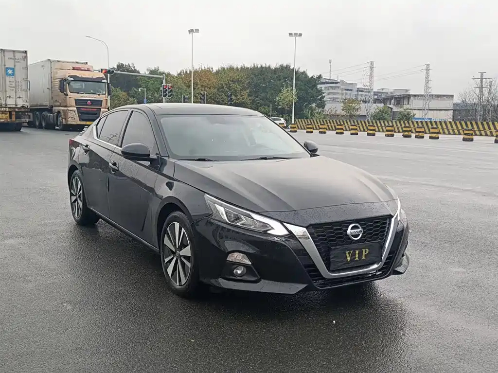 NISSAN TEANA 2022